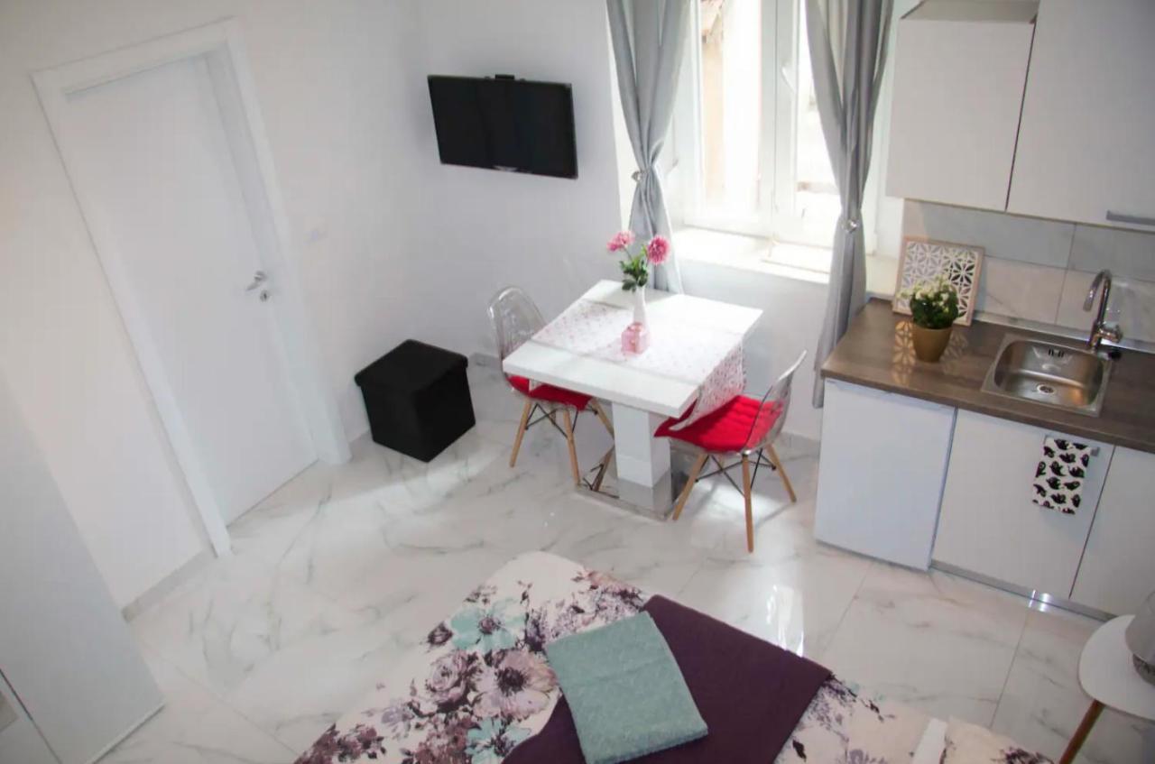 Verano Apartment / Next To Kolovare Beach Zadar Exterior photo